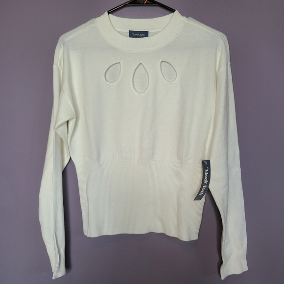Modcloth White Keyhole Sweater - Picture 4 of 8